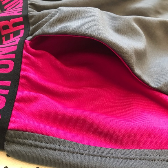 UNDER ARMOUR PLAY UP SHORTS - Picture 4 of 8